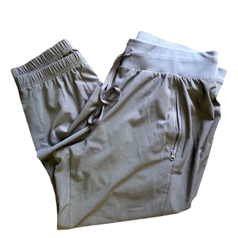 Zella Capri Joggers Moisture Wick Loose Fit